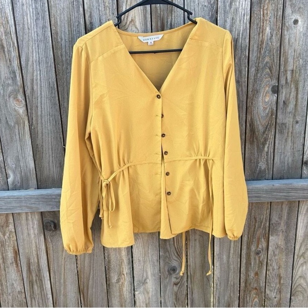Universal Thread Yellow Button-Down Women's Top - image 1